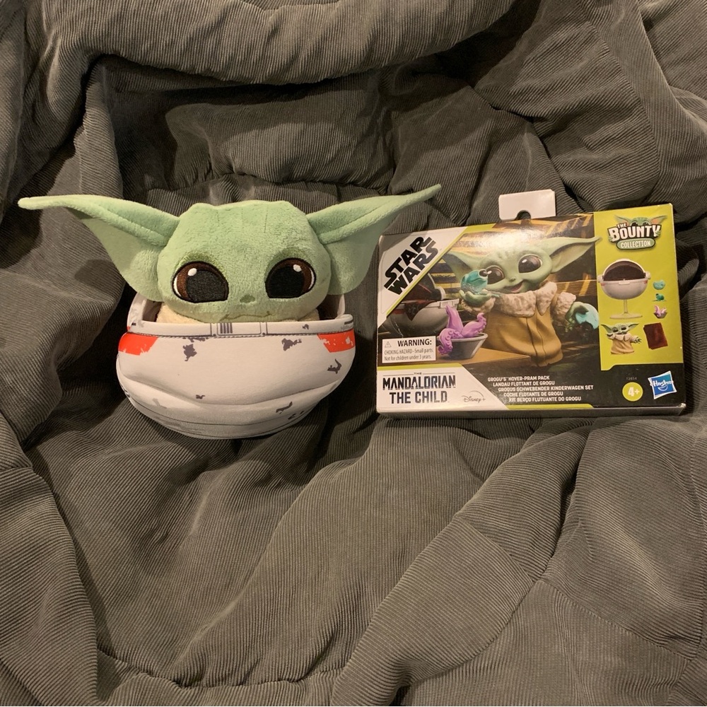 Mandalorian The Child Set Star Wars Toy Green Puppet Plush Bounty Collection